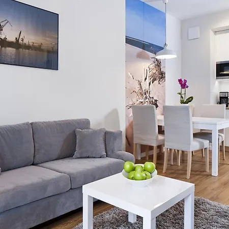 Szeroka - Old Town Holidays Gdańsk