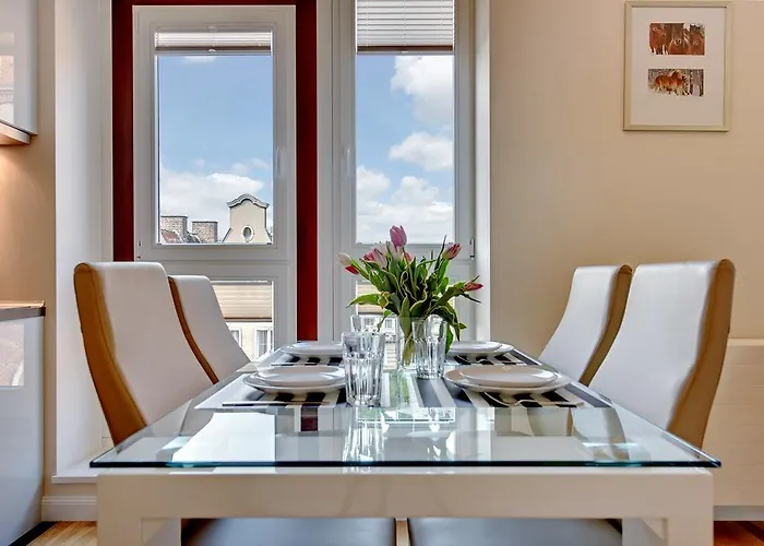 Szeroka - Old Town Holidays Gdańsk